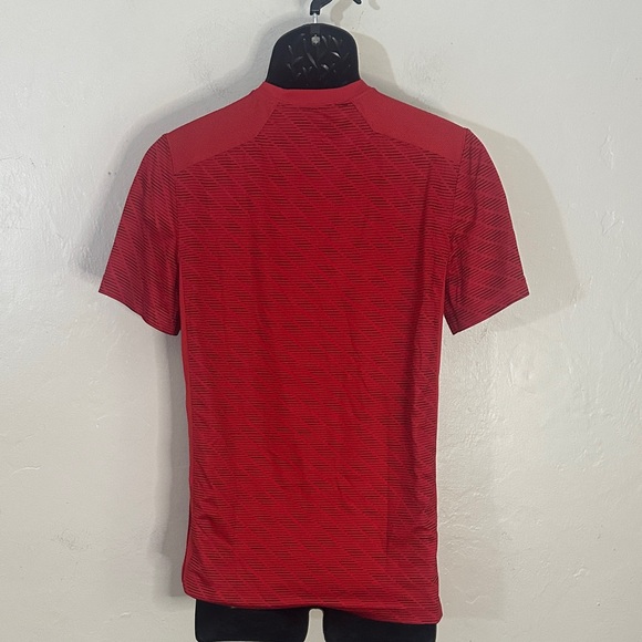Nike Men's Vibrant Red Short Sleeve Shirt - Picture 3 of 5